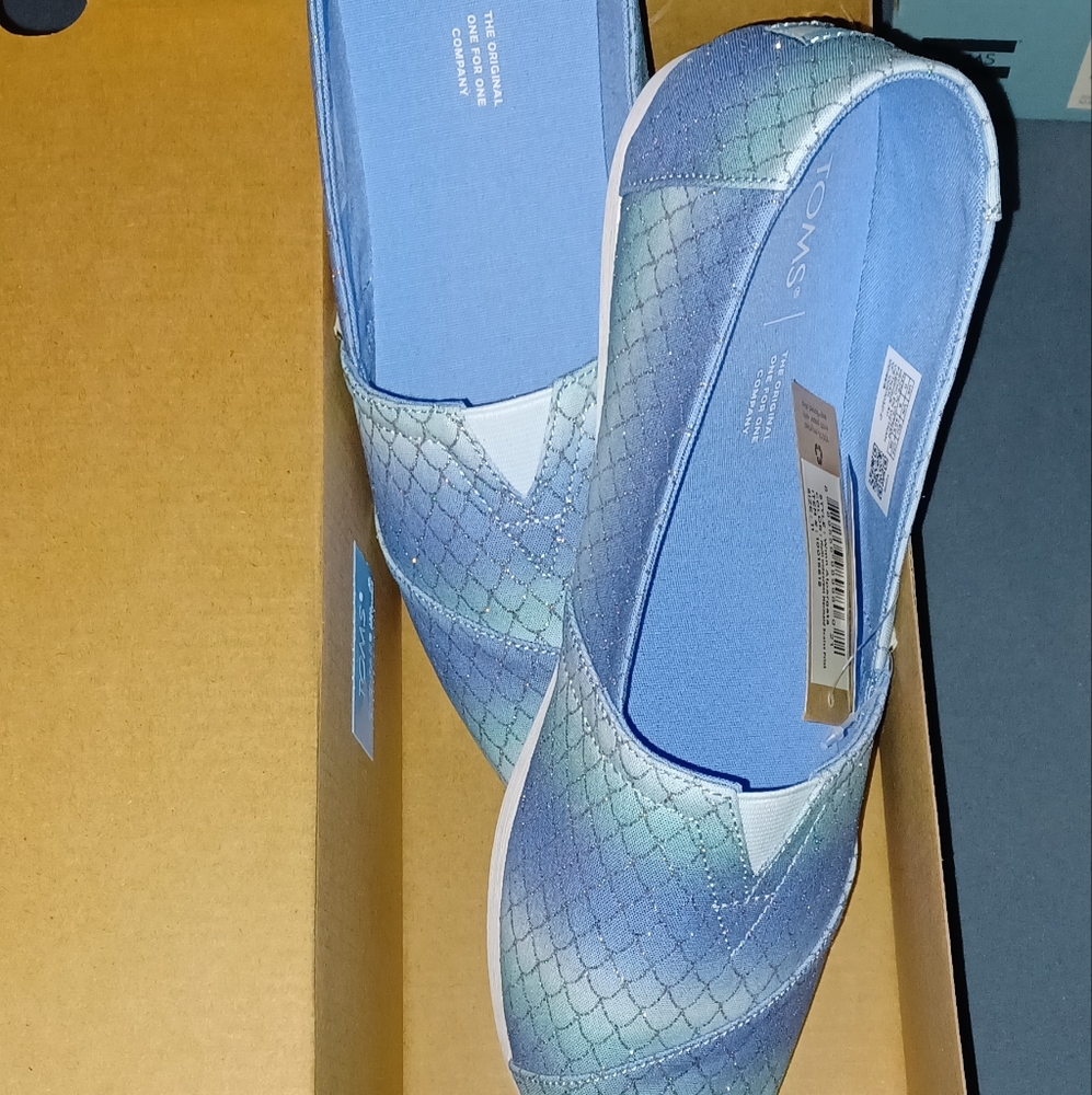 Toms Mermaid Rainbow Fish Loafers Slip-On Shoes